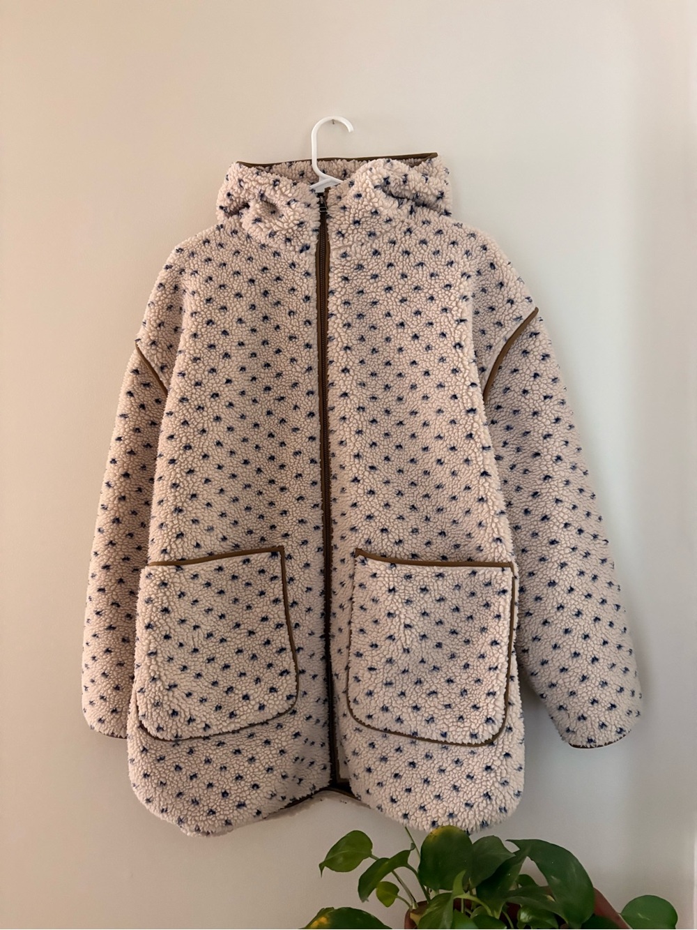 Cozy Cream Sherpa Hoodie Jacket with Navy Dot Accents